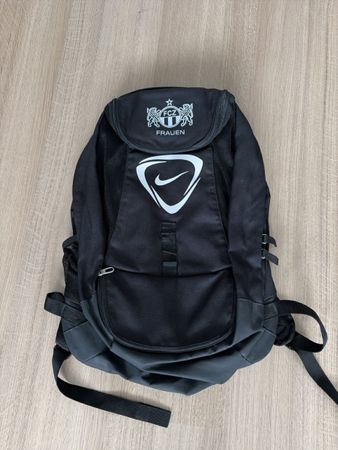 FCZ Frauen Nike Rucksack schwarz - Perfekt für den Sommer!