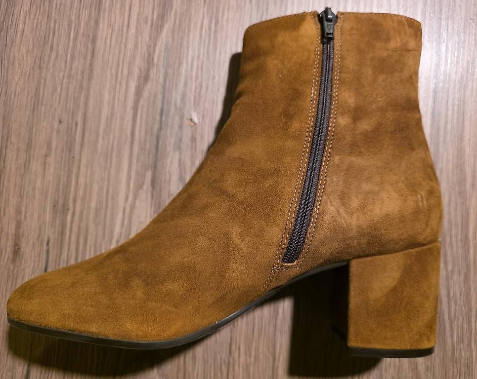 Scarpe da donna: Lederstiefel Velours Stiefelette – Usato da frick venduto da Anina20