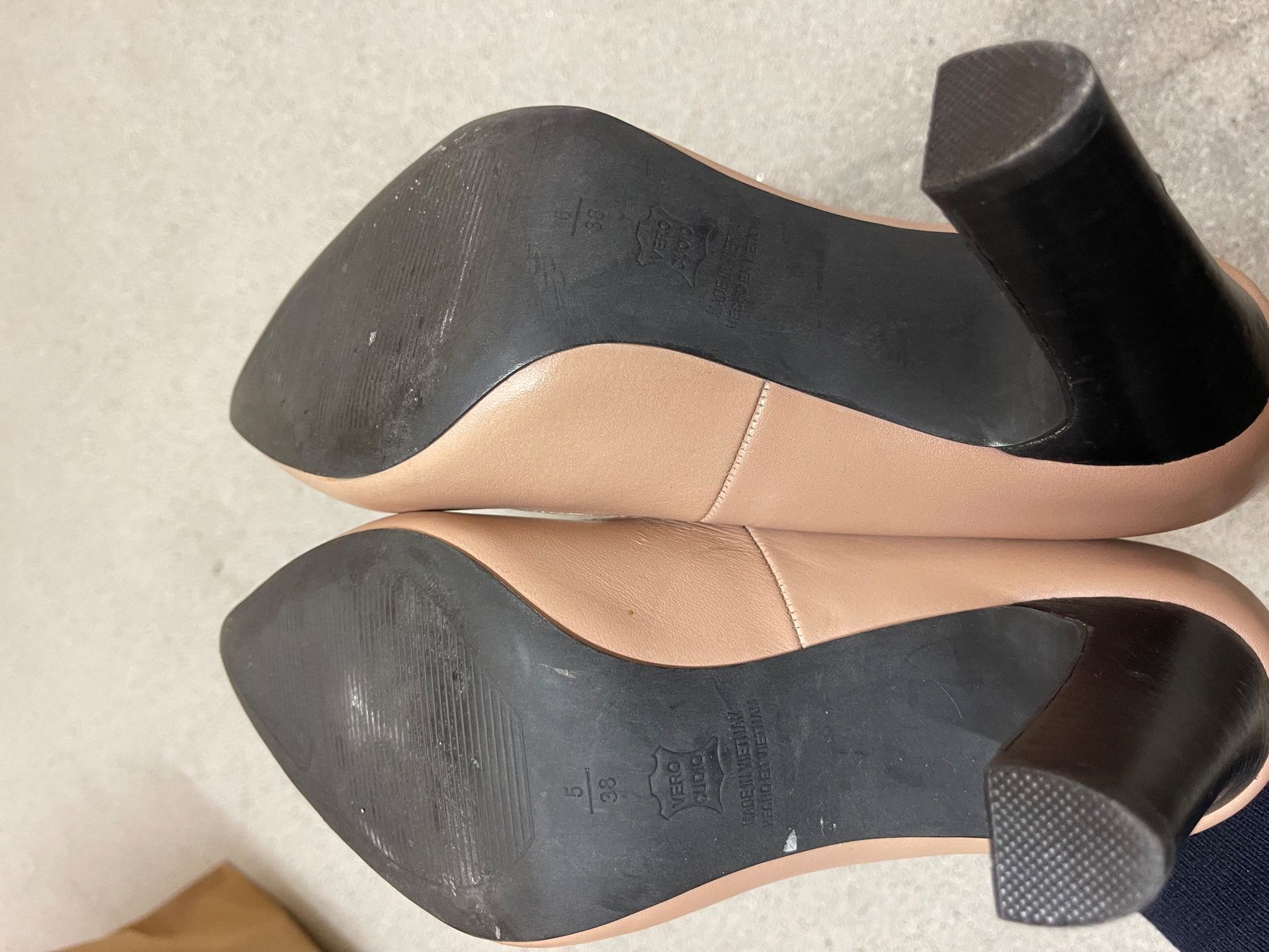 Scarpe da donna: New leather beige pumps – Nuovo e nell'imballaggio originale da Zürich venduto da Alpen209 3