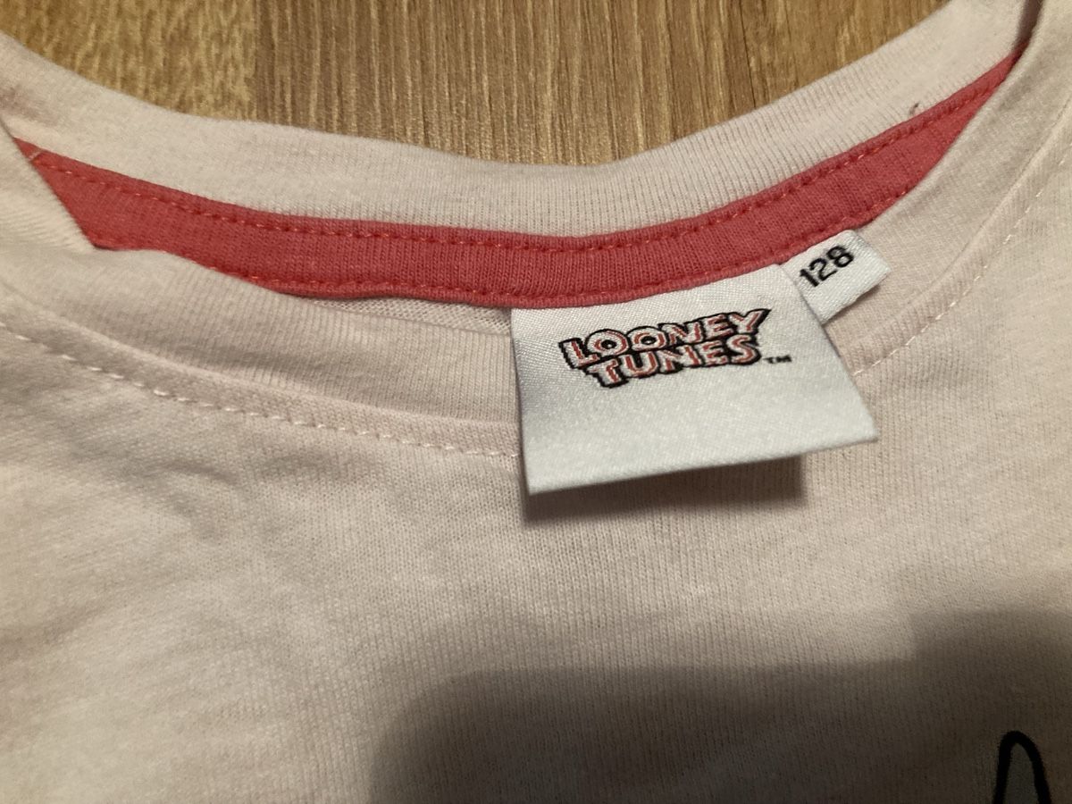 Maglioni & Felpe: Bugs Bunny Langarmshirt Gr. 128 – Usato da Emmenbrücke venduto da JJ_89 2