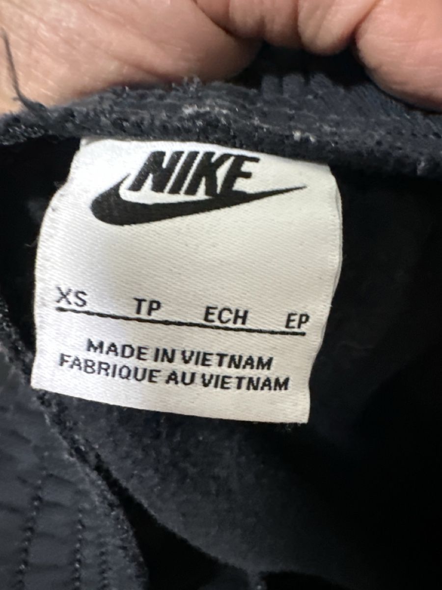 Nike Pantaloni: Nike trainingshose – Usato da Oberentfelden venduto da ulli03 1