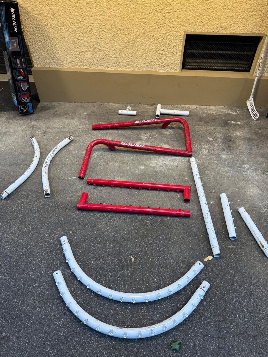 Jeux: Bauer Eishockey Tor rot, zerlegbar, gebraucht – D'occasion à Muri b. Bern par sab_2gz7 8