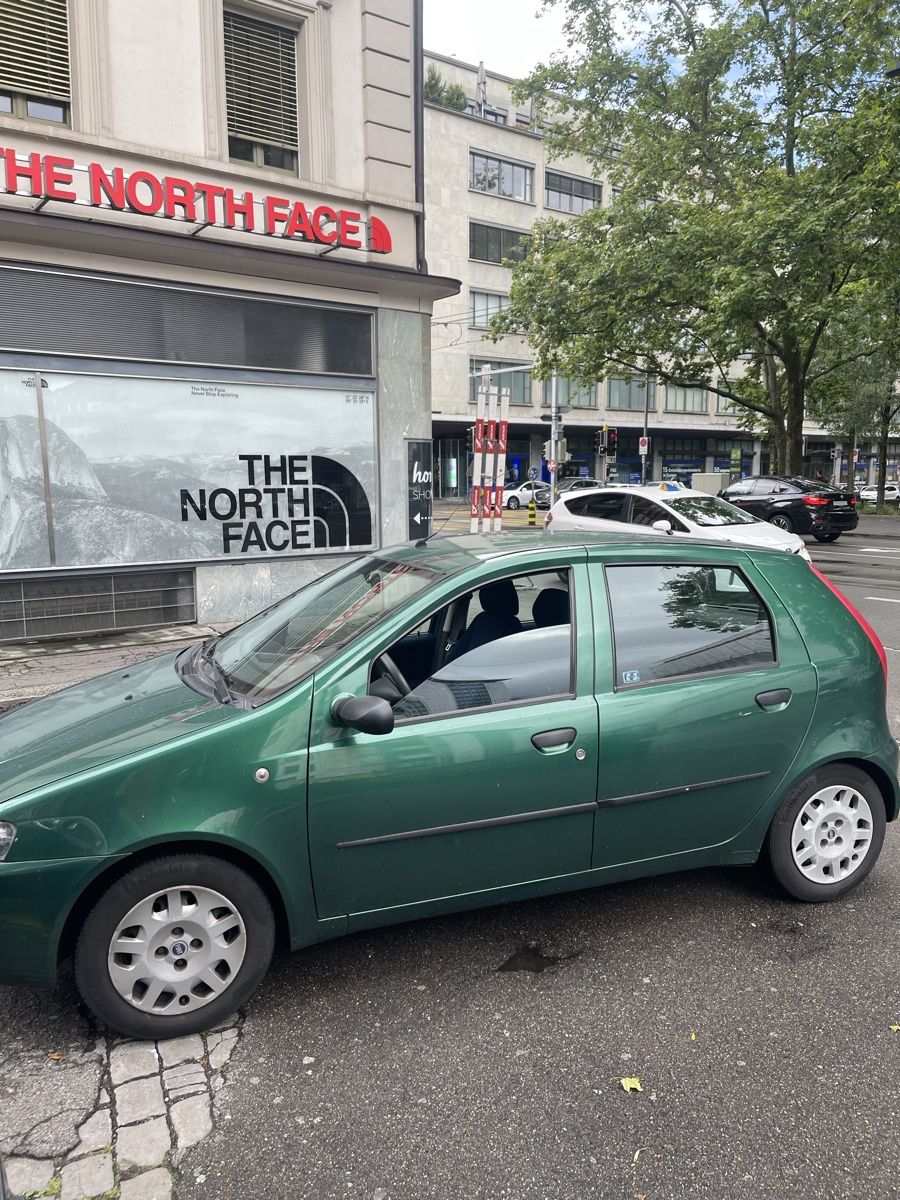 Fiat Automobili: Fiat Punto  – Usato da Zürich venduto da abir007 1
