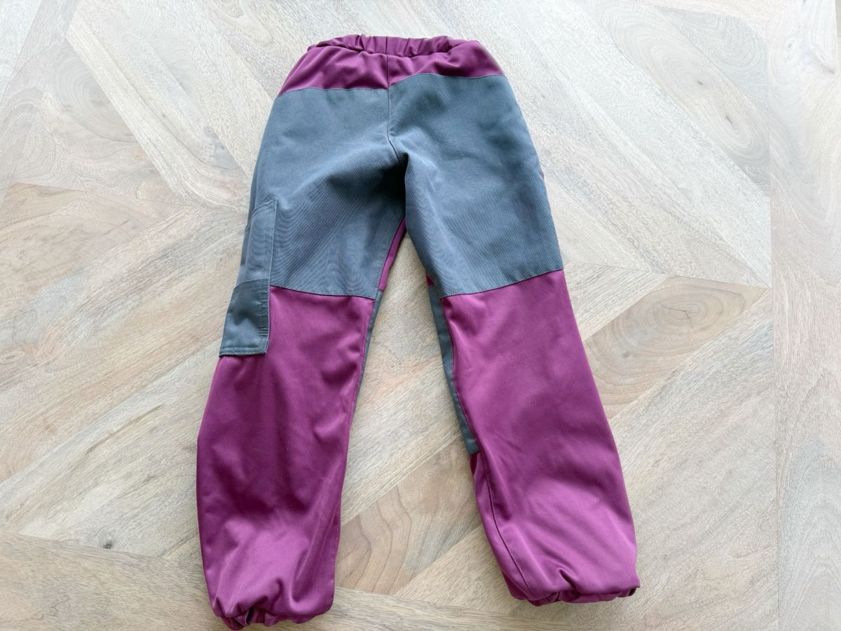 Pantaloni: Softshell Hose mit Verstärkungen Gr. 122/128 – Usato da Eggenwil venduto da Lissi82 4