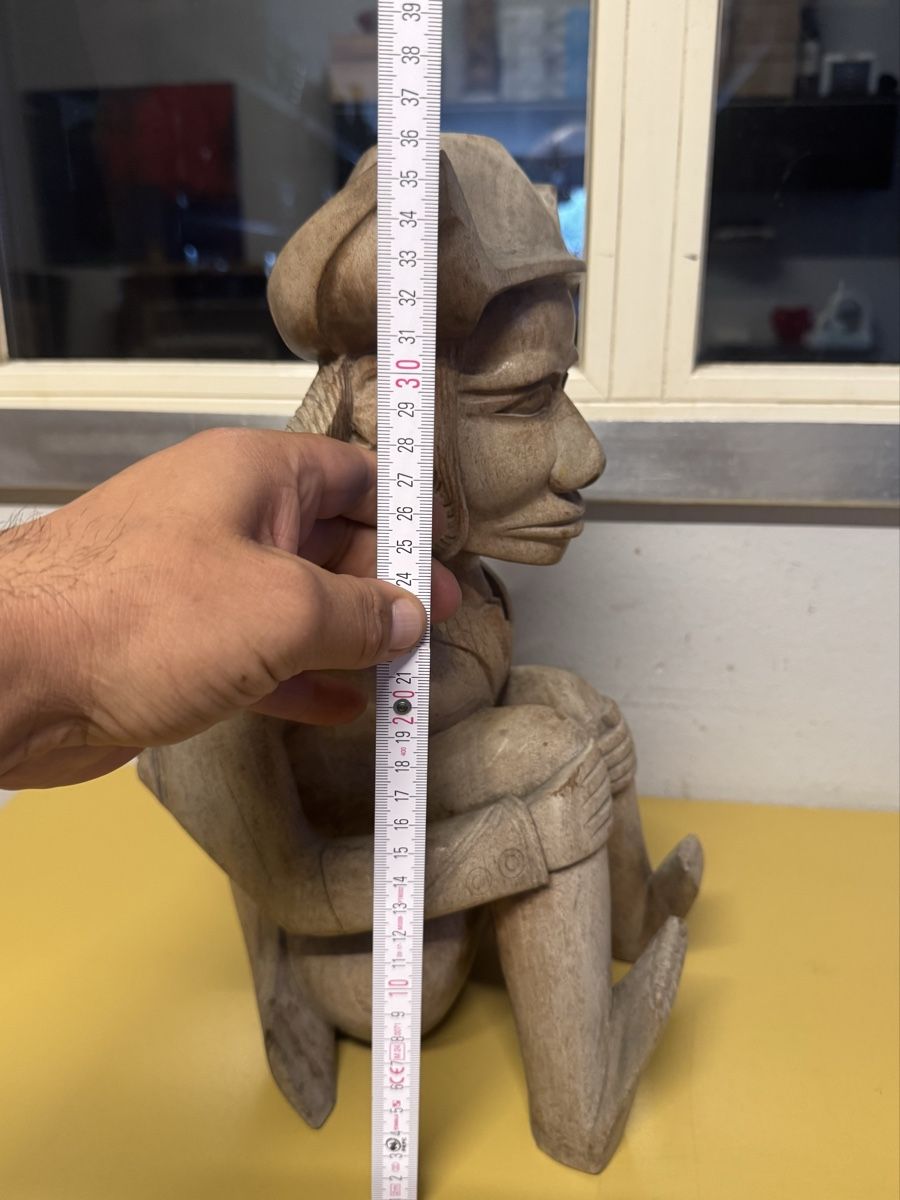 Sculptures & Statues: Holz Skulptur  – D'occasion à Schlieren par Freundlich02 5