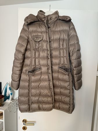 Moncler Hermine Daunenjacke gr. 4 Champagner/taupe/beige