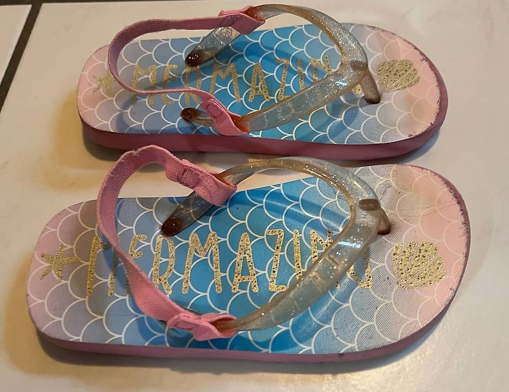 Scarpe per ragazze: Mädchen-Flipflops, Grösse ca. 26 – Usato da Kirchberg BE venduto da qualle01 1