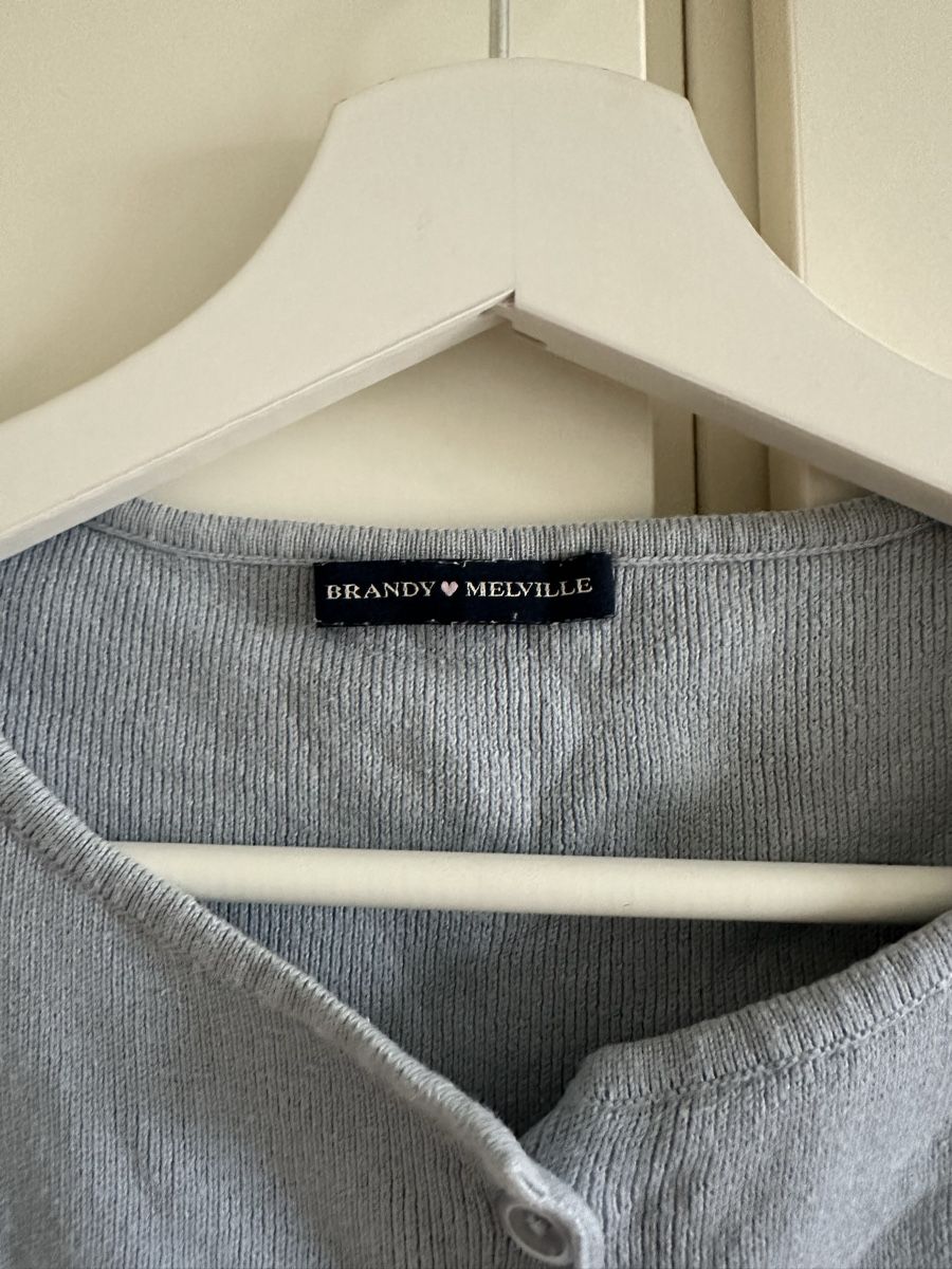 Brandy Melville Top: Brandy Melville Top, hellblau – Usato da Luzern venduto da nee_zjh6 1