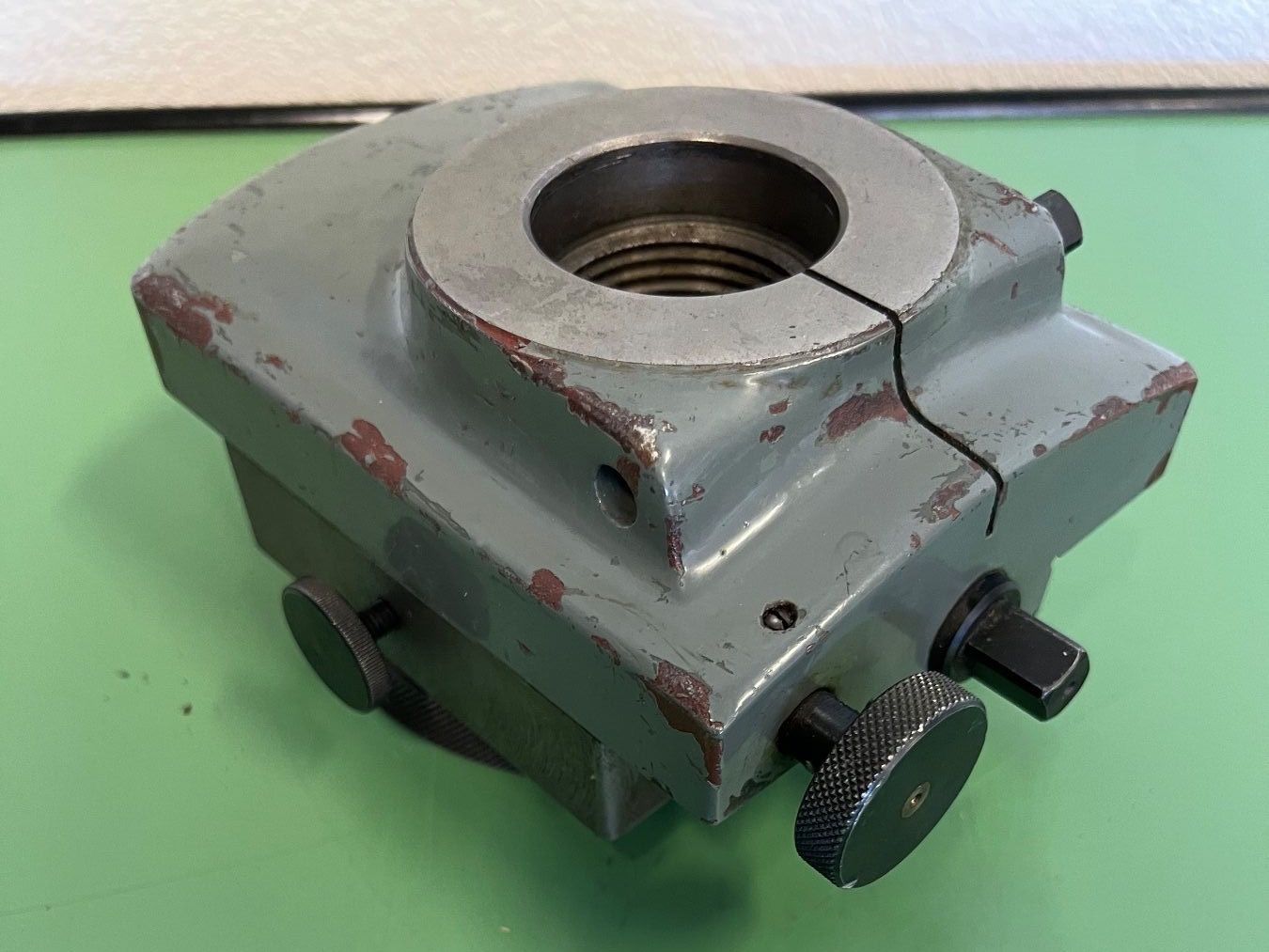 Tutti gli attrezzi: DECKEL étau excentrique – Usato da Aarberg venduto da SNMachines 2