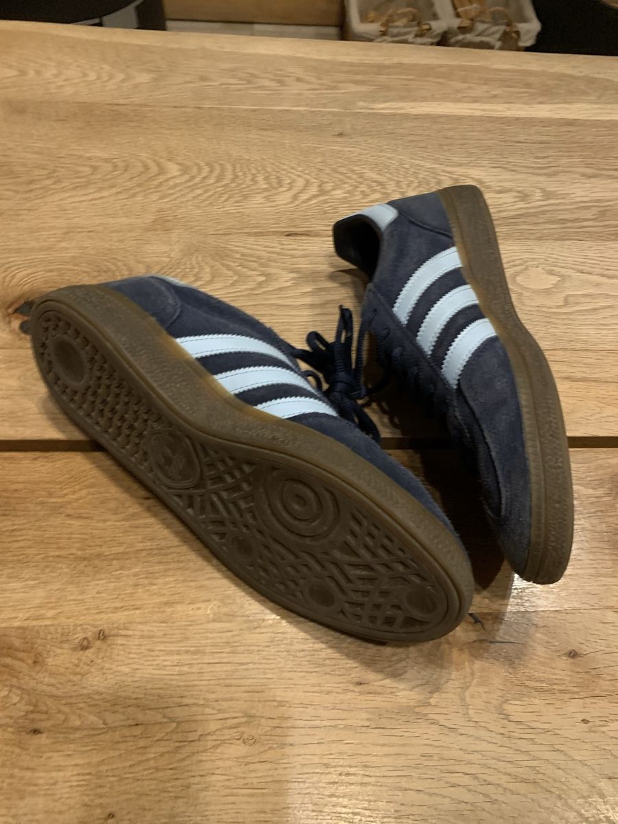 Scarpe da uomo: Adidas blau Grösse 41.5 – Usato da heiligenschwendi venduto da bonitasunny 4