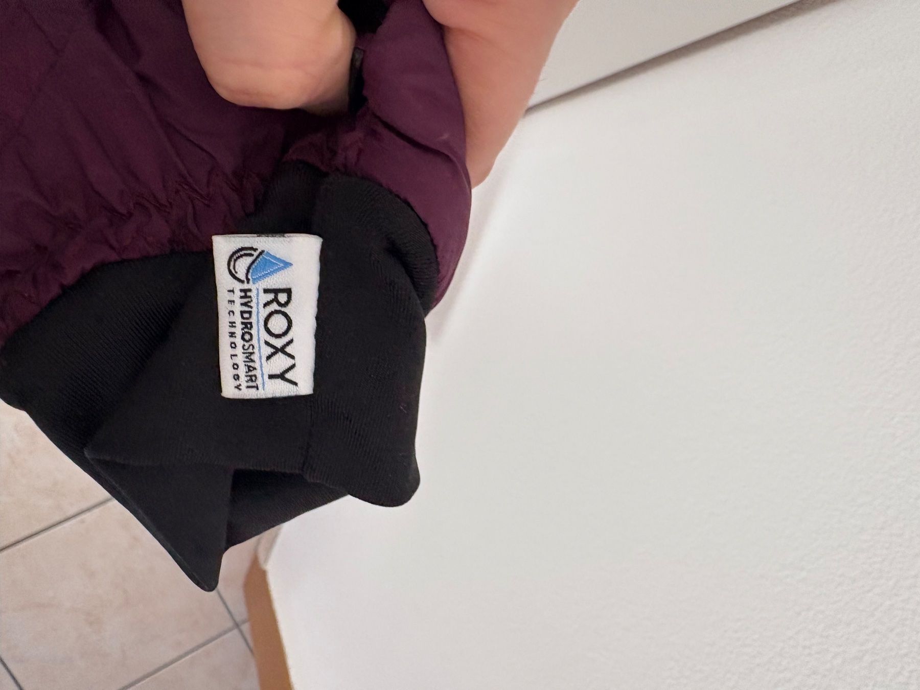 Roxy Guanti & manicotti: ROXY Ski Gloves - NEW - Size L – Nuovo (secondo la descrizione) da Muzzano venduto da Sidney_3 2