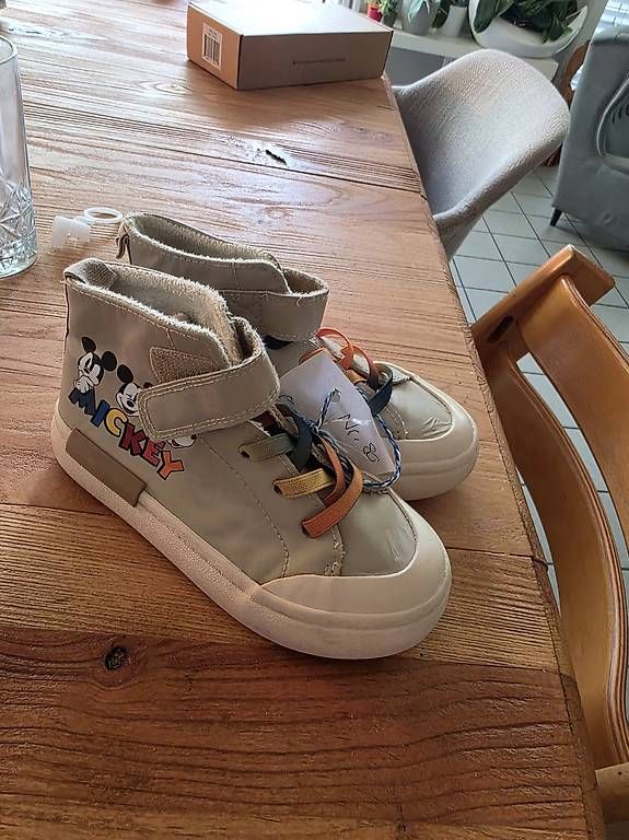 Schuhe für Jungen: Schuhe – Gebraucht aus Birmenstorf AG von JenniferLopetrone