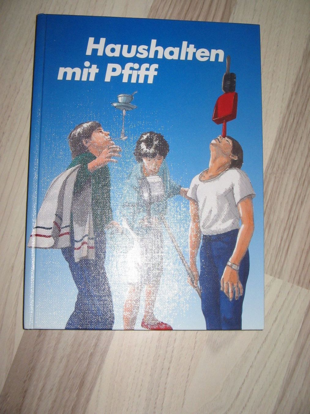 Livres: Buch "Haushalten mit Pfiff" – D'occasion à Flamatt par Tattoo18