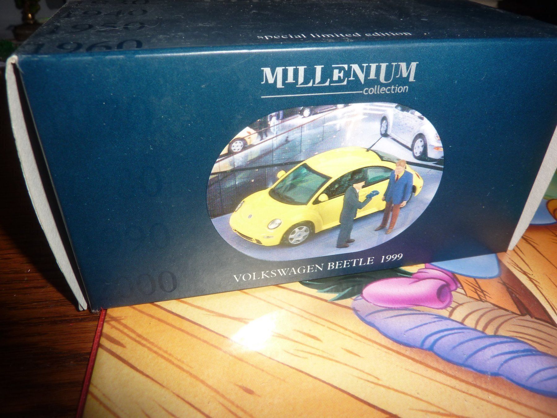 Voitures modèles: Volkswagen Beetle 1999 – Neuf avec emballage d'origine à Balsthal par eva_dsx7 1