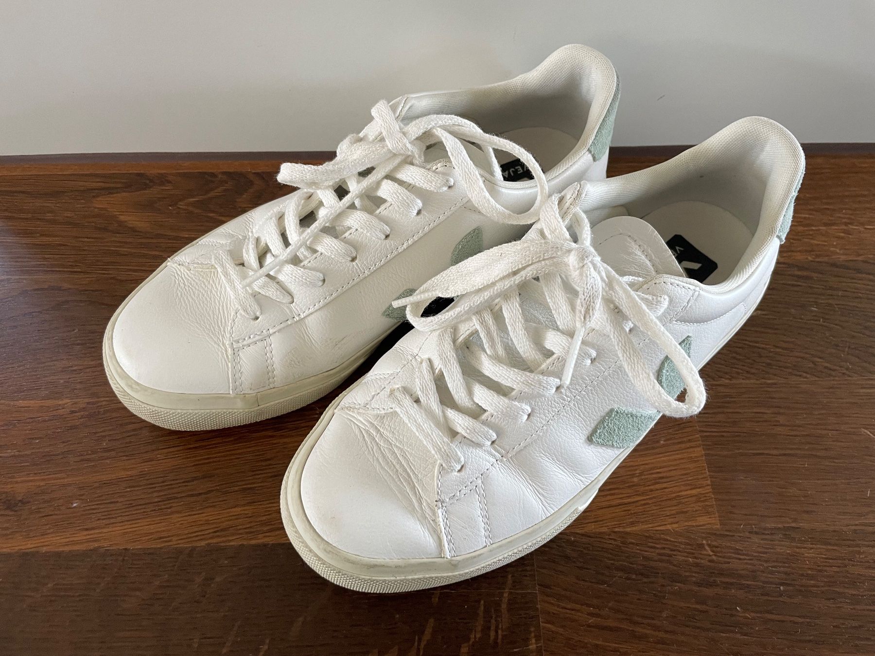 Veja Damenschuhe: Veja Sneakers Gr. 40 – Gebraucht aus Baden von Animo92
