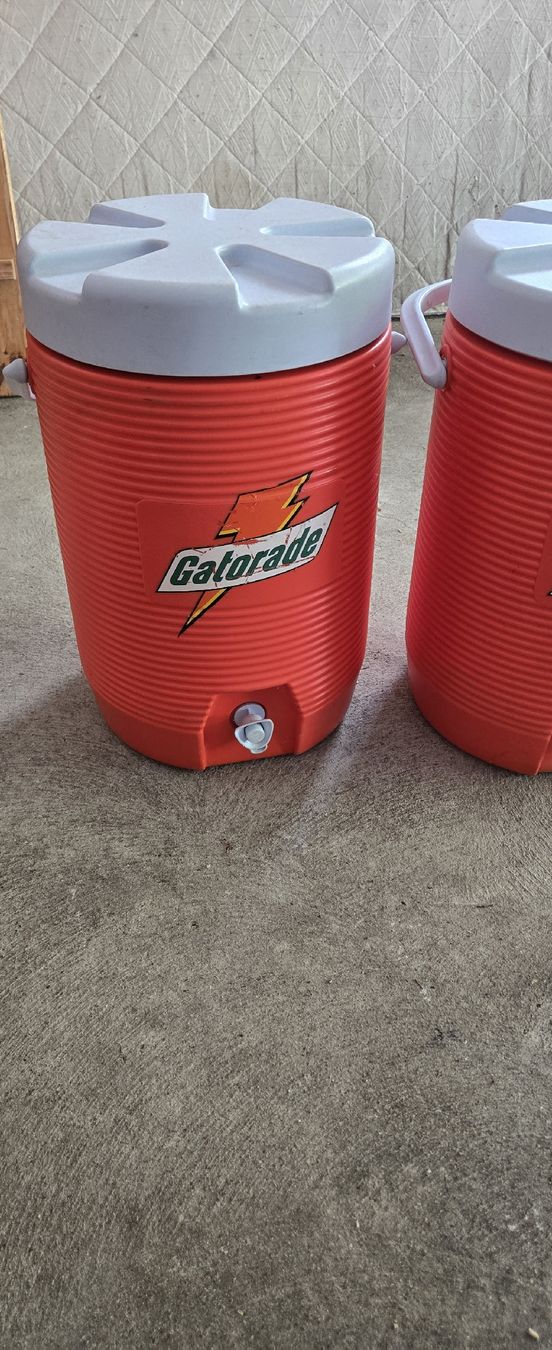 Behälter & Ähnliches: Gatorade Getränkebehälter orange gebraucht – Gebraucht aus Ormalingen von Bobby-sollo 1