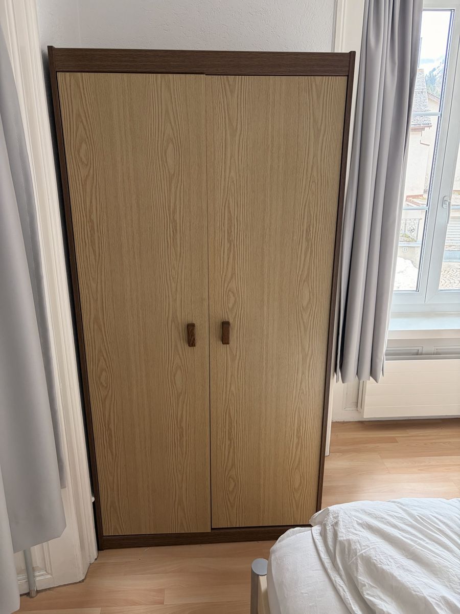 Armadi: Vintage Kleiderschrank – Usato da Hospental venduto da lillyotth