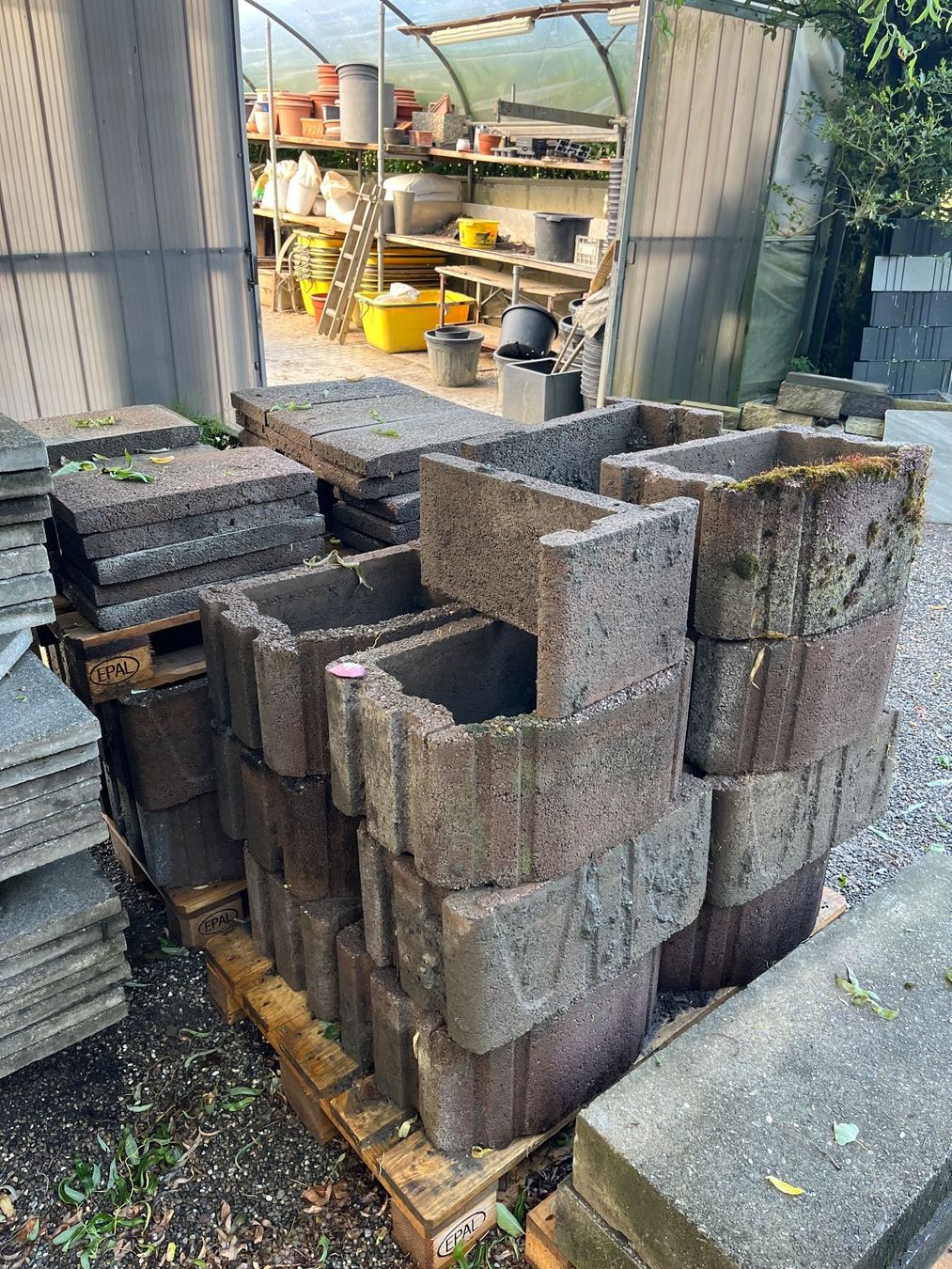 Steine & Dachziegeln: Betonsteine, Löffelsteine, Mauersteine – Gebraucht aus Eichberg von Elmar2014 1