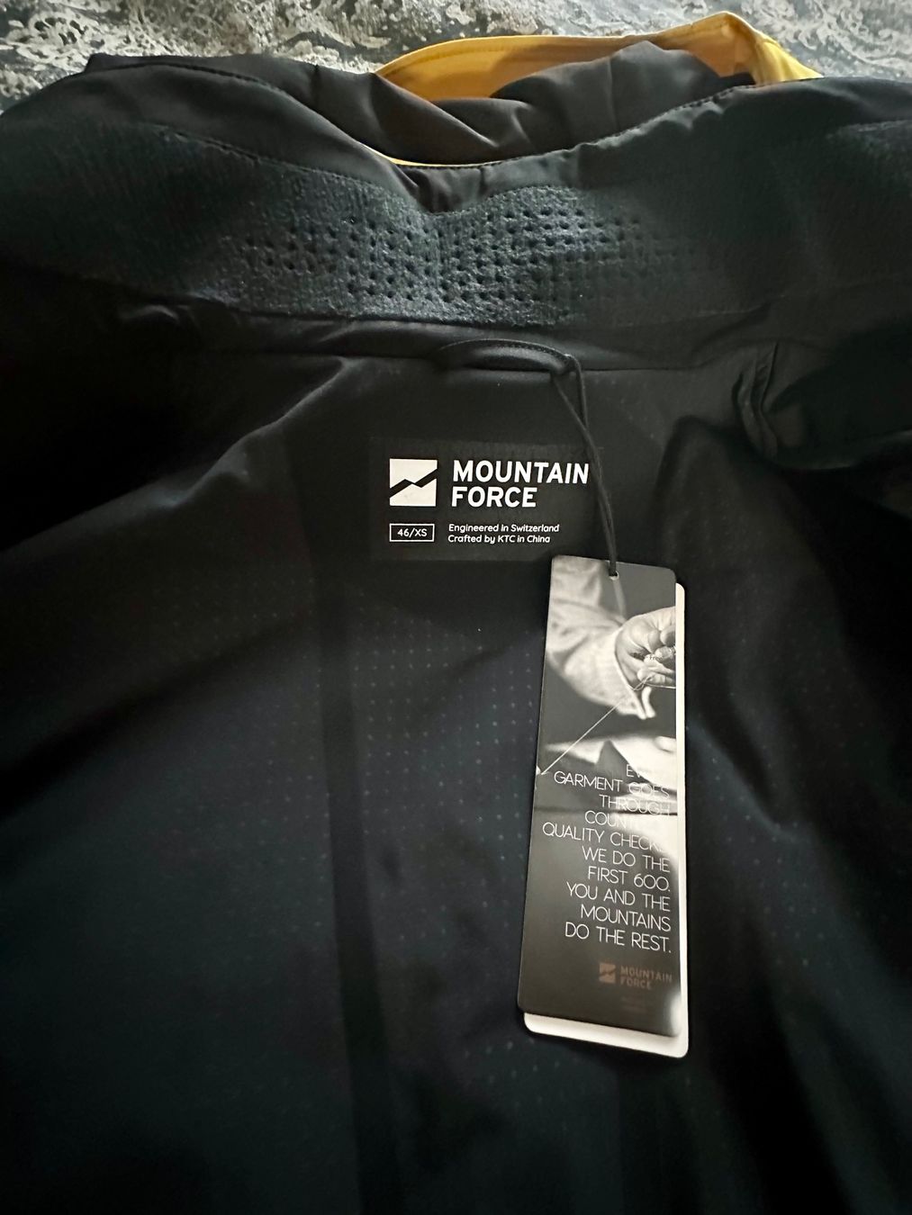 Giacche: New Mountain Force men ski jacket size XS – Nuovo e nell'imballaggio originale da Sorengo venduto da dis_tfq6 8