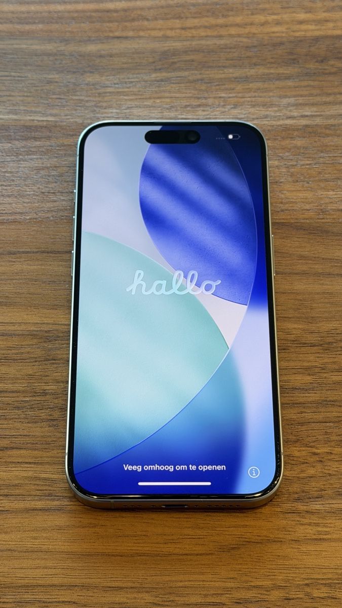Apple Telefoni cellulari / Smartphones: iPhone 15 Pro, 256, natural Titanium, ab CHF 1.- – Usato da Männedorf venduto da MGB