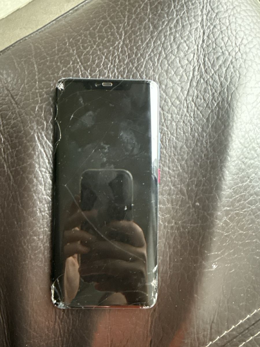 Huawei Telefoni cellulari / Smartphones: Huawei Mate 20 Pro – Usato da Sutz venduto da jae_7j2y 1