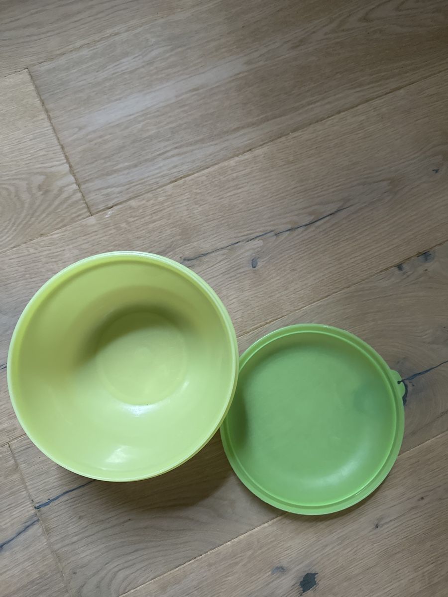 Ciotole: Tupperware Schüssel Grün mit Deckel – Usato da Herzogenbuchsee venduto da GyK87