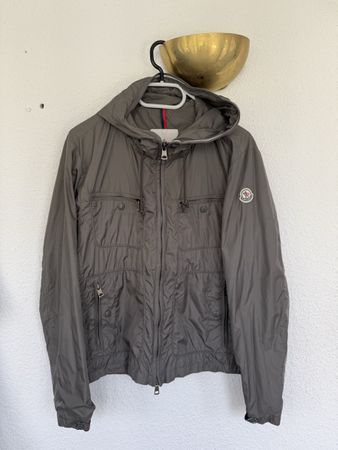 Veste coupe-vent Moncler gris taille 3 bon état