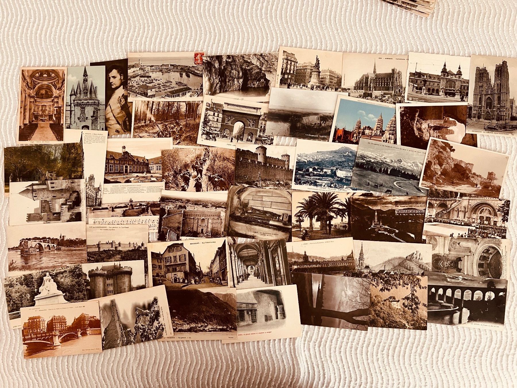 Cartes postales: ca 180 Ansichtskarten Frankreich und Algier – D'occasion à Hinwil par Sidi4 2