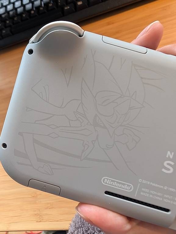 Konsolen: Nitendo Switch Lite Zacian & Zamazenta Edition – Gebraucht aus Bern von kita_kitsune_ 2