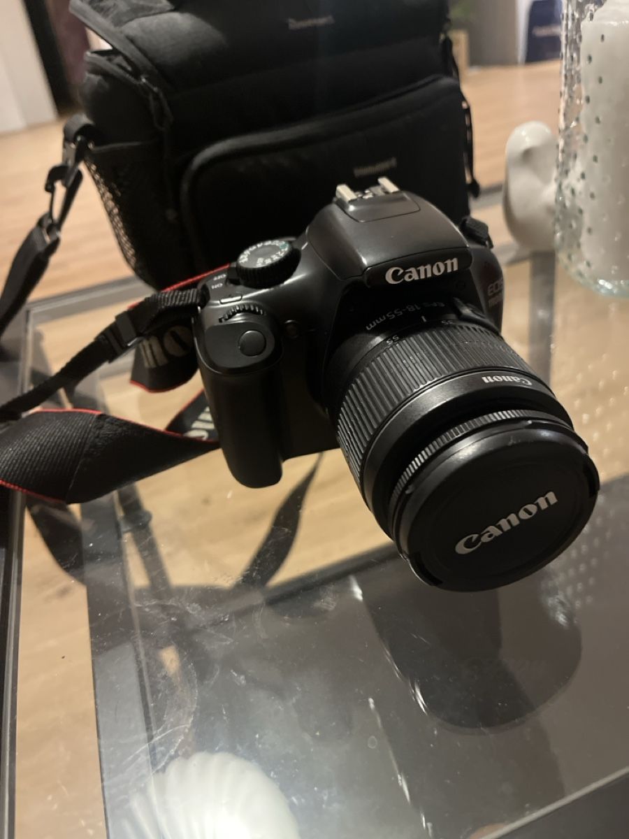 Canon Kamera: Canon EOS 1100D Spiegelreflexkamera mit Objektiven Set – Gebraucht aus Tägerig von kar_28yp
