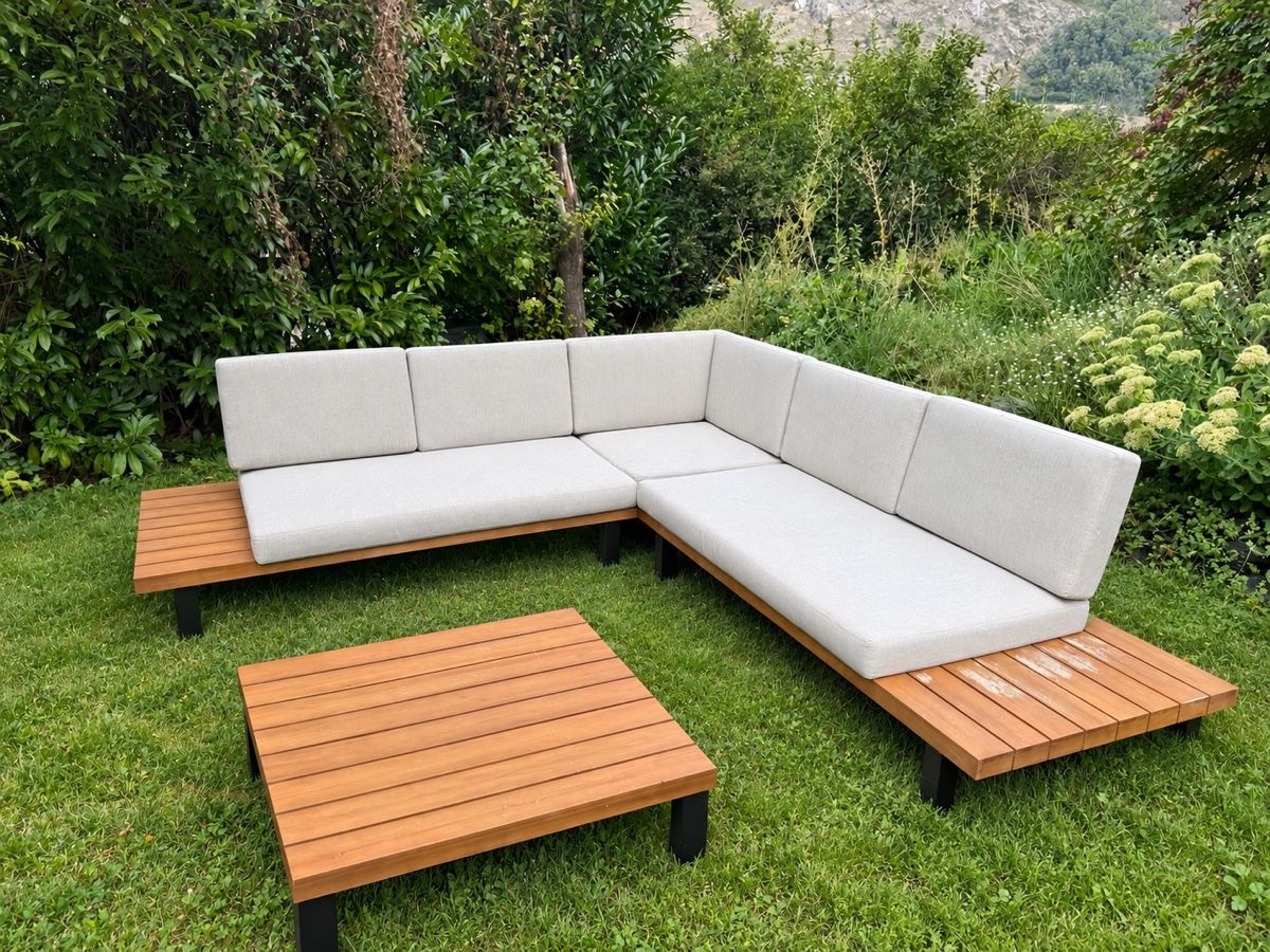 Sofas: Lounge Set Garten Ecksofa mit Tisch Holz gebraucht – Gebraucht aus Bern von max_2smw