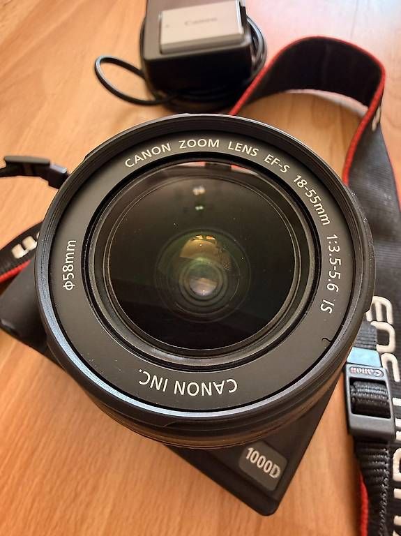 Canon Appareil photo: Canon EOS 1000D + Objectif EF-S 18-55mm IS – D'occasion à Lausanne par syl_jlr2 1