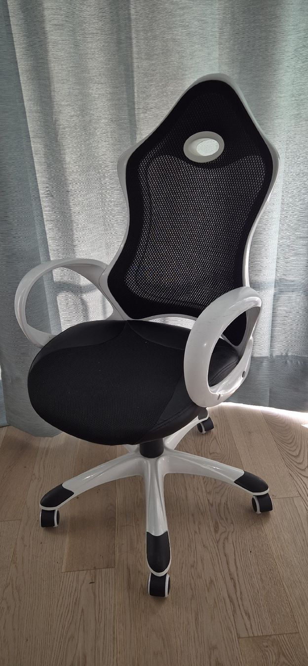 Micasa Stühle: Schreibtischstuhl / Study Chair – Gebraucht aus Aesch BL von dhi_9wd2