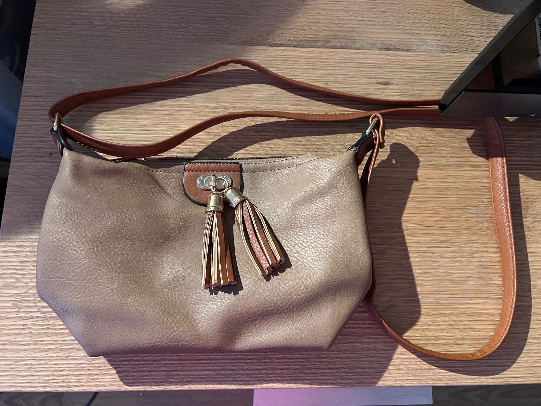 Sonstige Kleidung & Accessoires: Sac à bandoulière – Gebraucht aus Charmey (Gruyère) von ya_12
