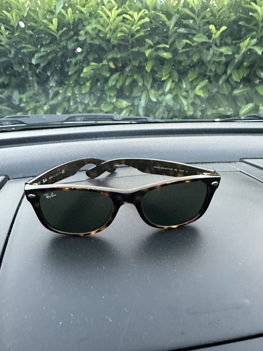 Ray-Ban Lunettes & Verres: Lunettes de soleil Ray Ban – D'occasion à Fontainemelon par carolinafa