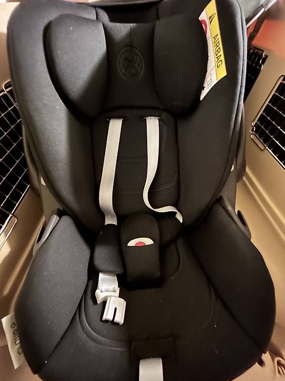 Cybex Seggiolini per auto: Cybex Cloud G I-size newborn car seat – Usato da Morges venduto da Bernie78