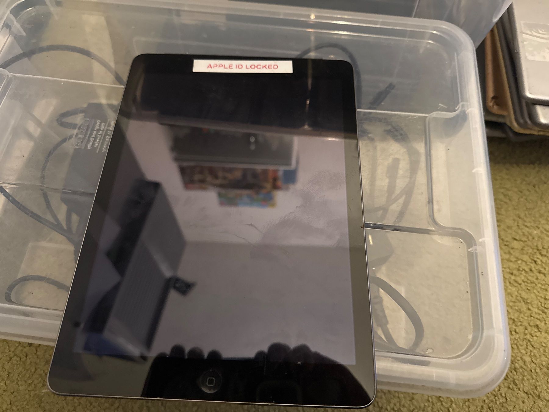Apple Tablet PC: Ipad Air - A1475 - icloude - Display gut!!! – Difettoso da Olten venduto da HoYa01 1