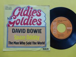 David Bowie – Space Oddity