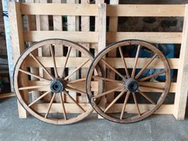 Dekoration 2x Kutsche Räder