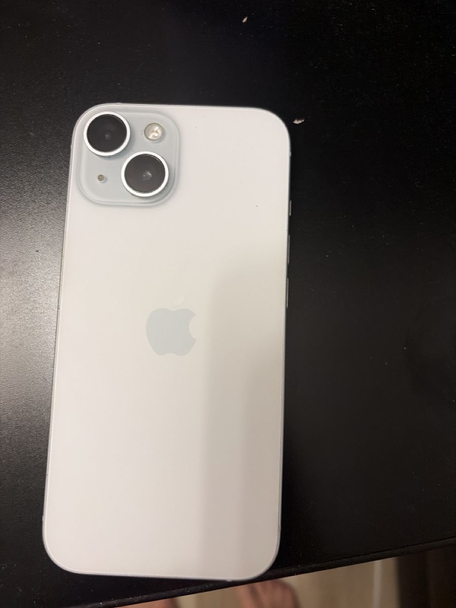 Apple Handys / Smartphones: iPhone 15 128gb 89% Batterie leistung – Gebraucht aus Wetzikon ZH von leo_w8cm