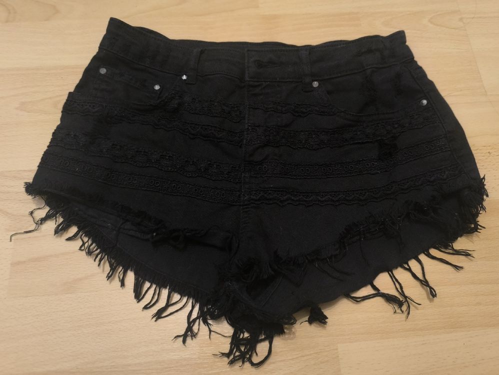 PHAZE - sexy Leder Hotpants XS (Gebraucht) in für CHF 4.4 - mit