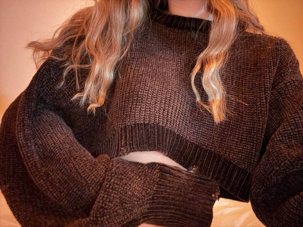 Pullover & Sweatshirts: Weekday Croptop Pullover – Neu (gemäss Beschreibung) aus Köniz von Esmada 2