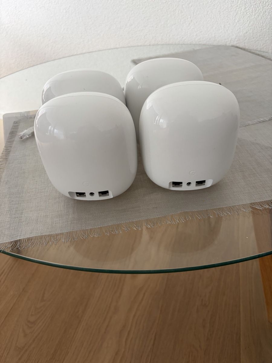 Modem & Router: Google Wifi Mesh System - 4 Units - Whole Home Coverage! – Usato da Oberägeri venduto da CJK2023 1