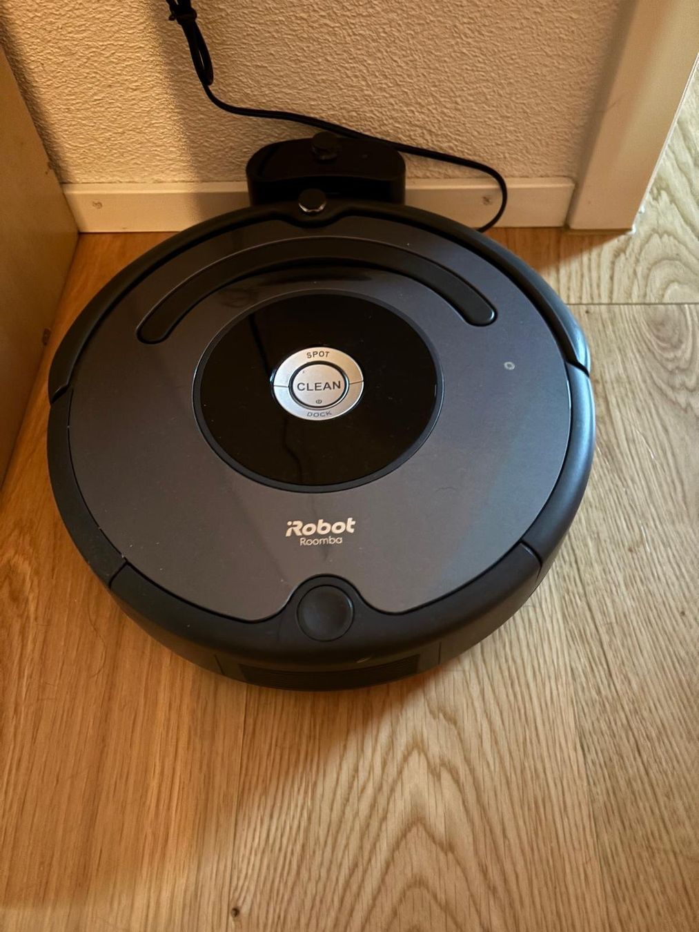 Irobot Aspirapolveri & Accessori: IROBOT Roomba 676 – Usato da Zofingen venduto da ilkay.oktay 1