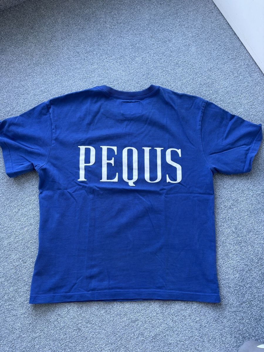 T-shirt: Pequs Tshirt – Usato da Thalwil venduto da kea_sj87