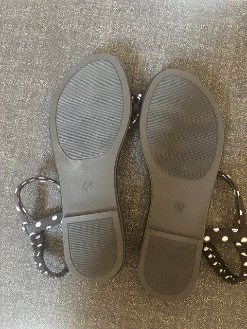 Chaussures femmes: Sandalen – Neuf (Voir description) à Wilen b. Wollerau par Andrea13 2