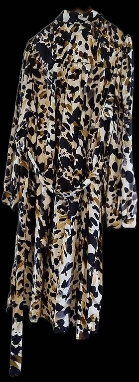 Robes: Damenkleid Masai gr.L neu – D'occasion à Mumpf par ivd_y8hf