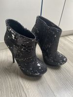 Stiefelette mit Pailletten