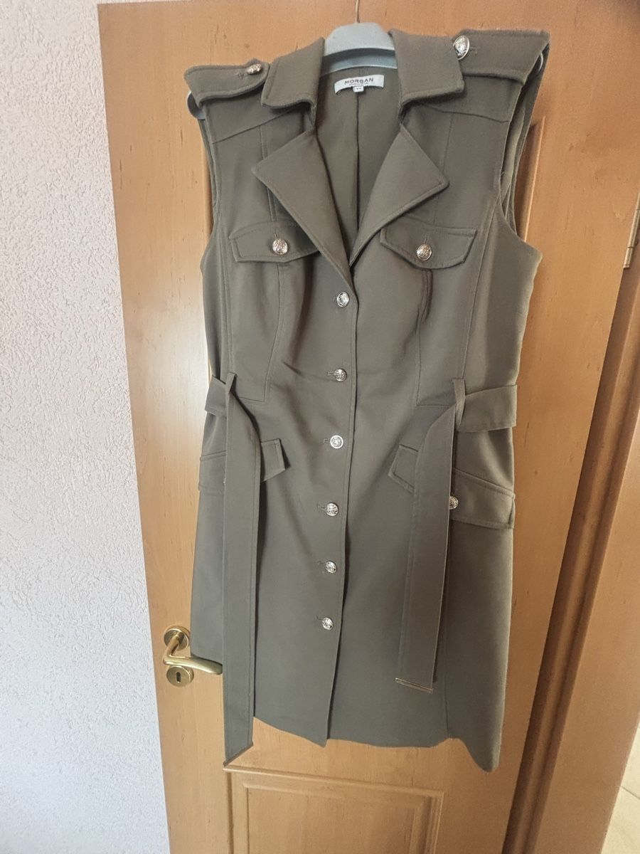 Morgan Robes: Robe – D'occasion à Attalens par roronana