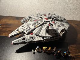 LEGO 75257 Millennium Falcon - aufgebaut 